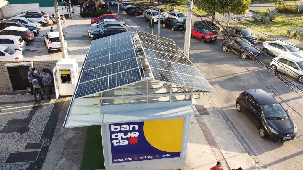 Energia Solar Fotovoltaica em Banca de Jornal